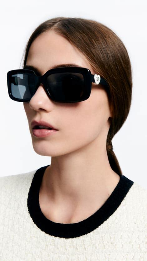 Charming Hearts – CHANEL Eyewear 